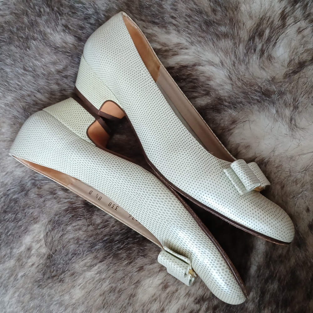 Salvatore Ferragamo Gray and Cream Flats - Picture 7 of 16